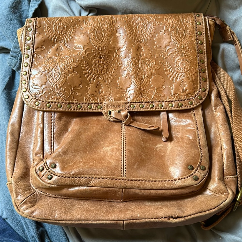 Elegant Tan Embossed Leather Bag